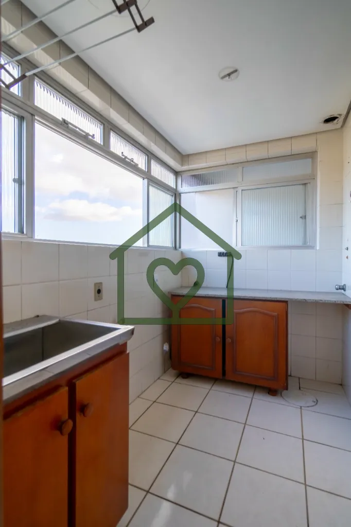 Imagem Apartamento com 3 dormitórios, sendo 1 suíte com sacada, localizado no bairro Petrópolis, em Port...