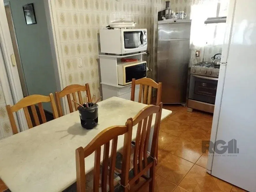 Imagem Casa 169m² - 2 dormitórios, 2 vagas no bairro Cavalhada