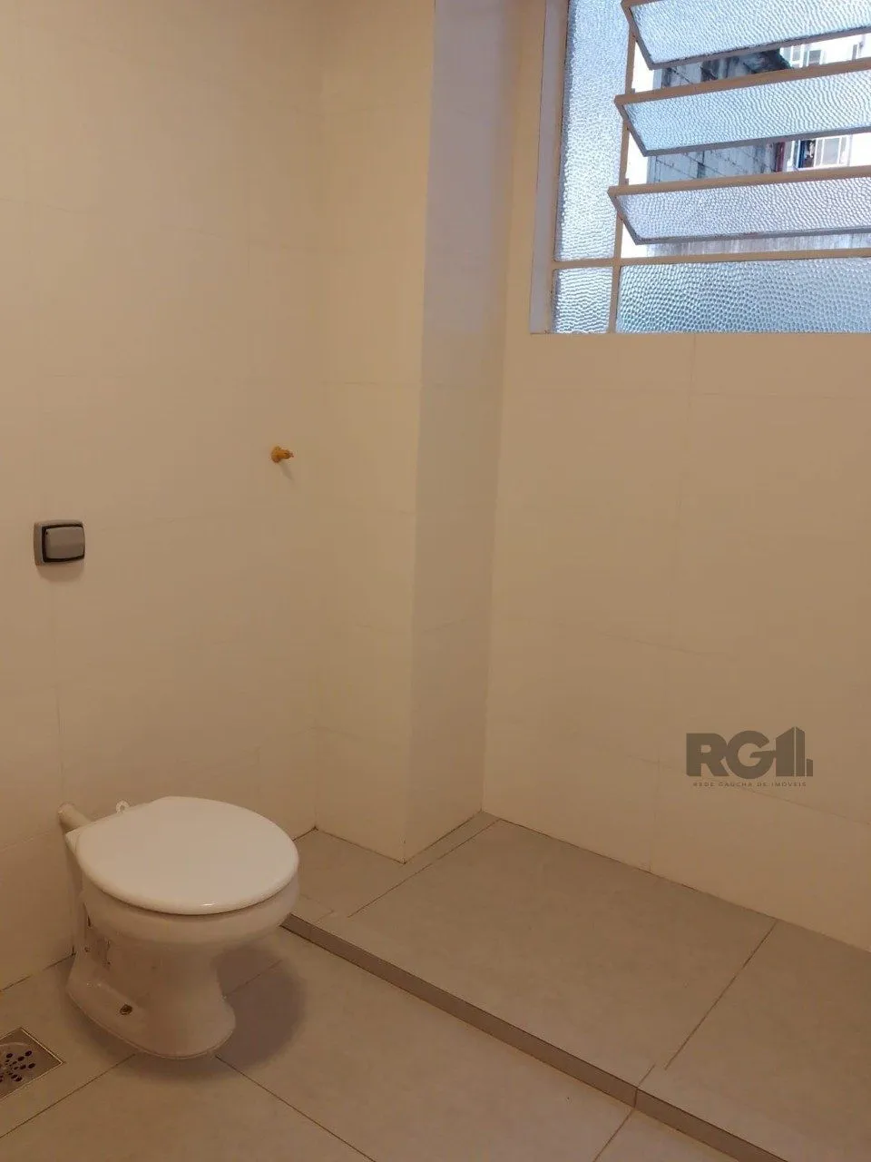 Imagem Raridade, apartamento 3 dormitórios,reformado, desocupado,no Centro