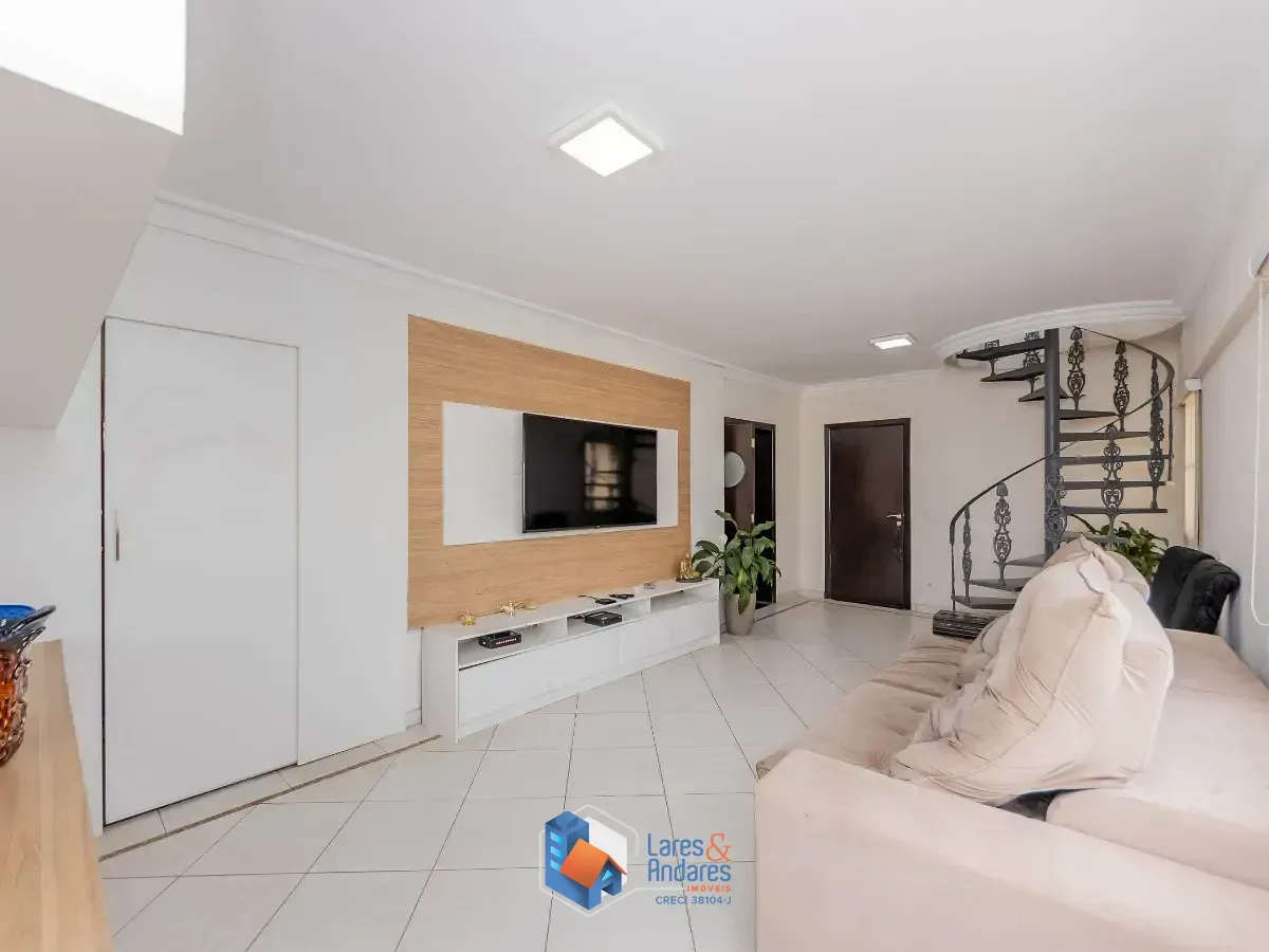 Imagem Cobertura para venda em Vila Gumercindo com 3 quartos, sendo 1 suíte, 185m²