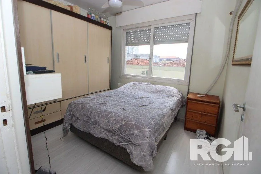 Imagem Amplo apartamento com 92m² privativos e 3 dormitórios, próximo a Sicredi na Av. Assis Brasil.