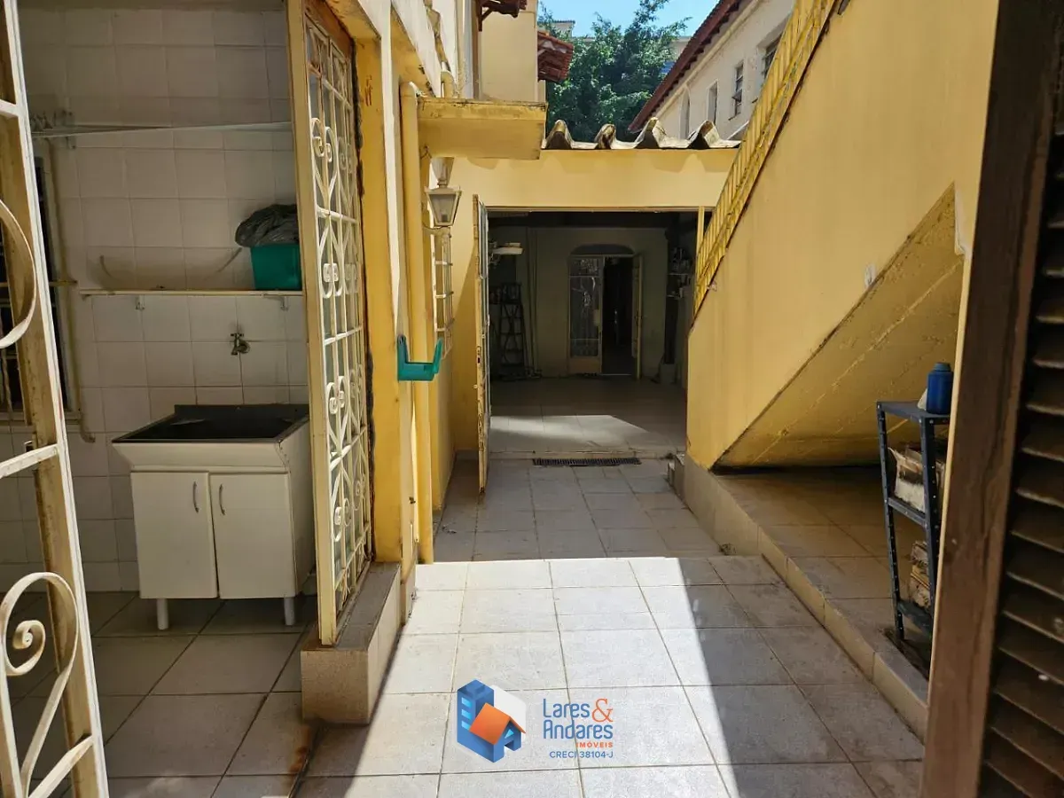 Imagem Casa para venda em Água Branca com 3 quartos, sendo 2 suítes, 228m²