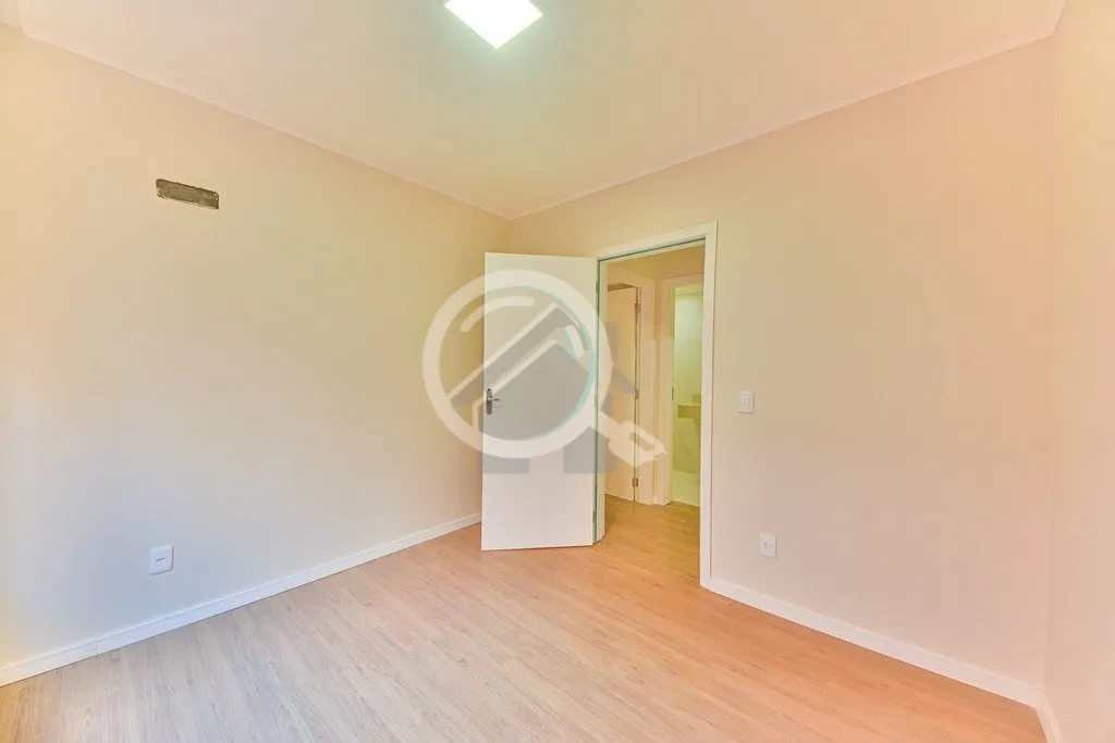 Imagem Apartamento finamente reformado em alto padrão com 2 dormitórios e 1 vaga de garagem no Bom Fim. L...