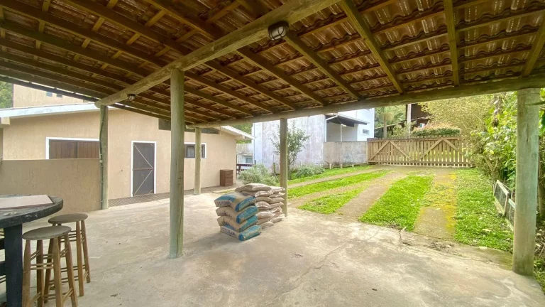 Imagem Oportunidade Imperdível: Casa à Venda em Encantada, Garopaba-SC!