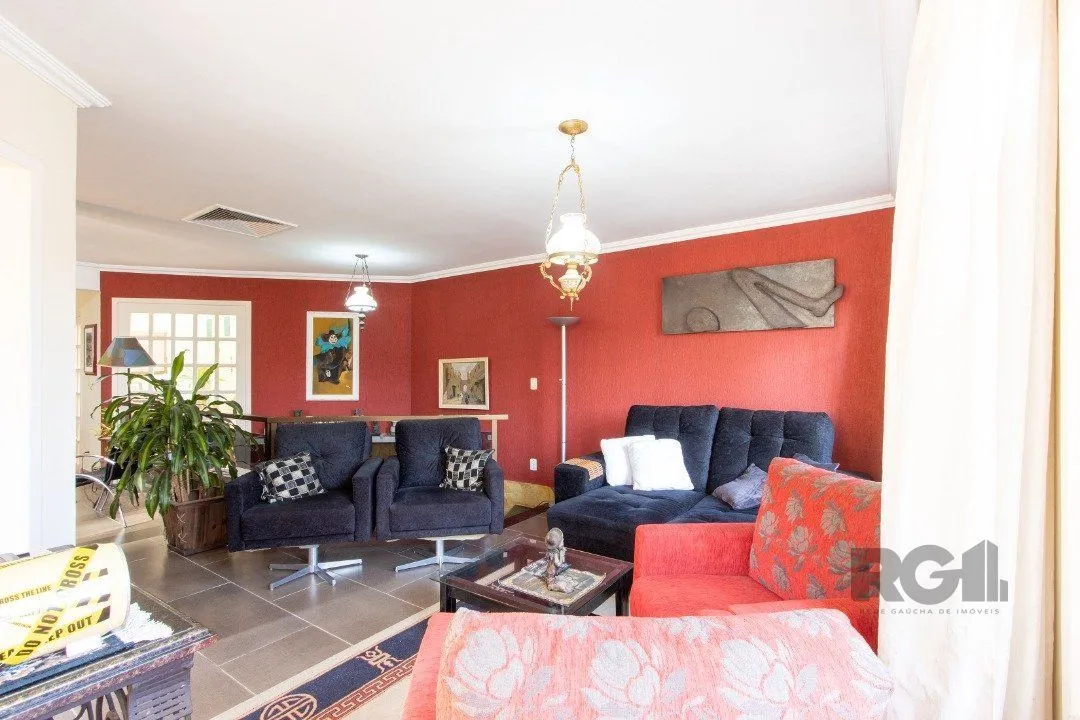Imagem Casa para Venda - 254m², 4 dormitórios, sendo 3 suites, 5 vagas - Espirito Santo