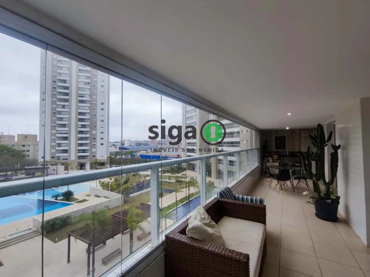 Imagem Apartamento de 185 metros 4 dormitórios 2 suítes 2 vagas