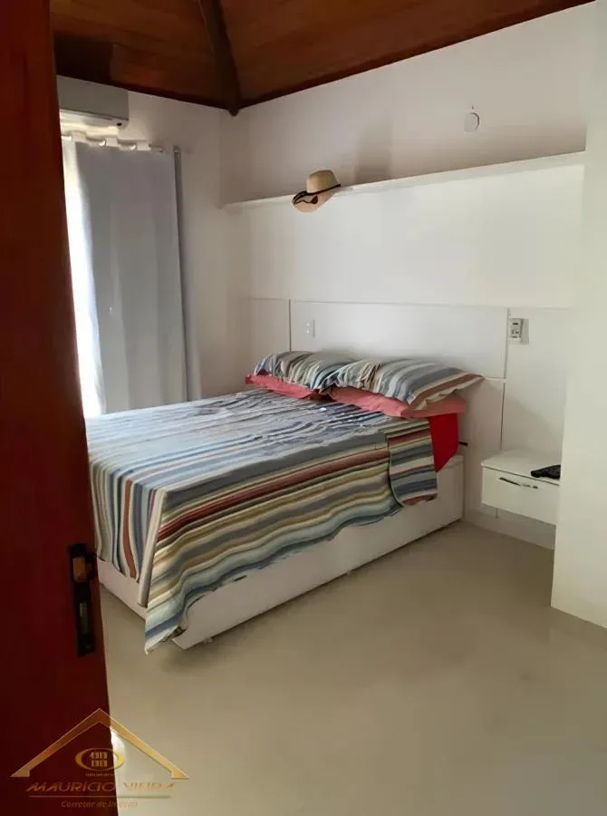 Imagem Casa em Condomínio para Venda em Cabo Frio / RJ no bairro Ogiva