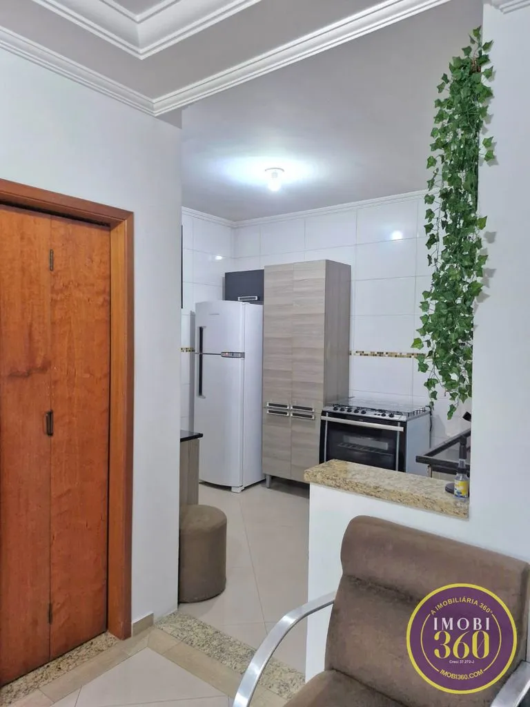 Imagem Casa à Venda com 2 Suítes, Porcelanato e Excelente Localização na Penha