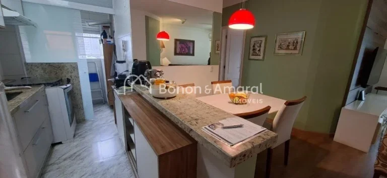 Imagem Apartamento para alugar no Taquaral, em Campinas.
O imóvel conta com 2 quartos, sendo 1 suíte, sal...