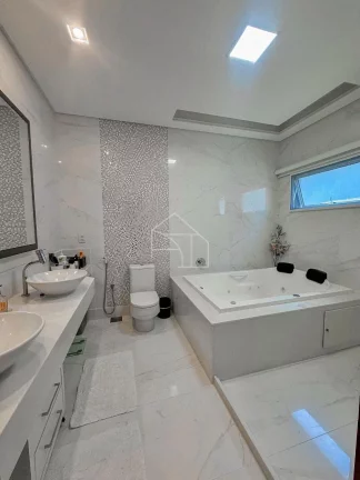 Imagem Casa no Condomínio Boulevard Lagoa com 4 Quartos e 3 Suítes.