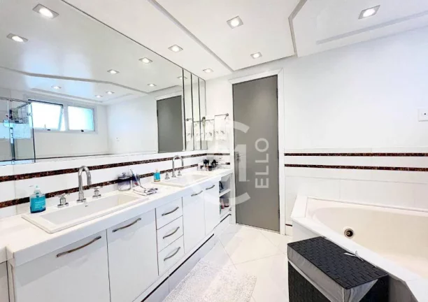 Imagem Vila Nova Conceição, 3 suítes, 226m²