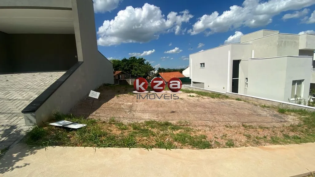 Imagem Terreno à venda no Condomínio Vivenda das Pitangueiras em Valinhos-SP: 300,00m² de área.