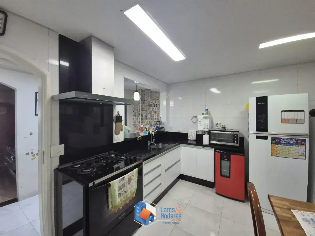 Foto do imóvel Sobrado para venda em Vila Tolstoi com 2 quartos, sendo 1 suíte, 180m² em Rua Santa Maria do Cambuca