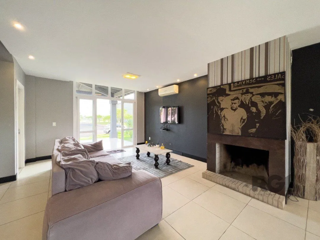 Imagem Casa de Condomínio em Atlântida Sul