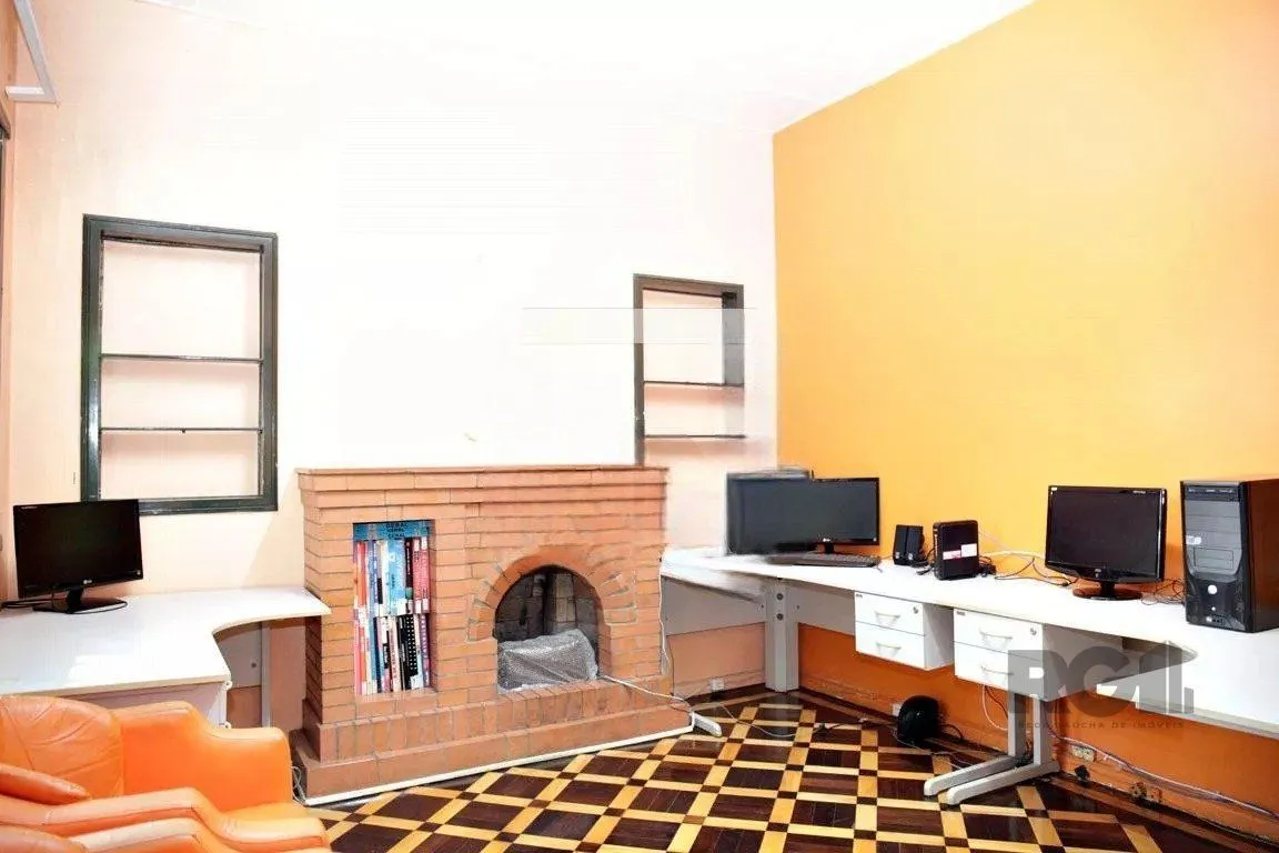 Imagem Casa 04 dormitórios, 01suíte, locação,234m² privativos, Petrópolis/Porto Alegre