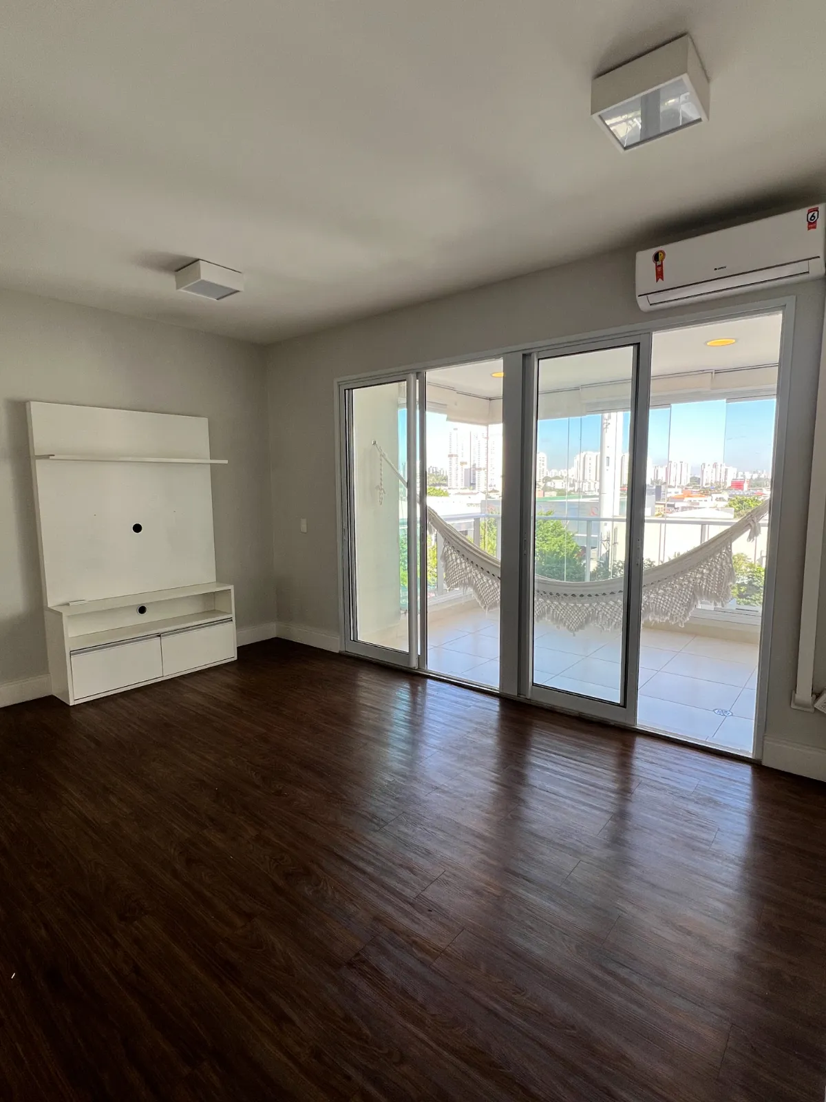 Imagem Apartamento para venda em Vila Anastácio com 2 quartos, sendo 1 suíte, 70m2