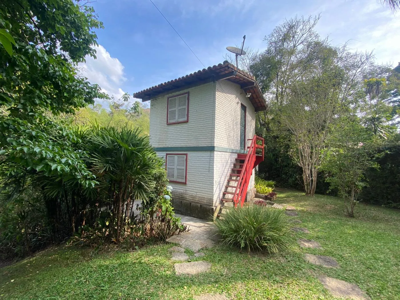 Imagem Casa em Condomínio para Venda em Petrópolis / RJ no bairro Itaipava