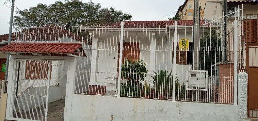 Imagem Casa para Venda - 95m², 2 dormitórios, 3 vagas - Teresópolis