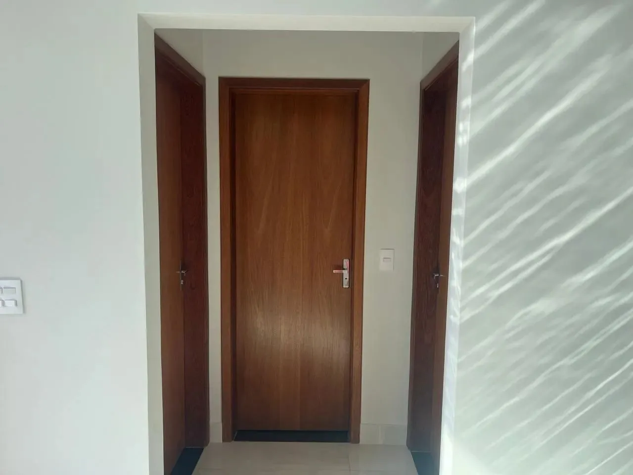 Imagem Casa em Condomínio à Venda em Sorocaba-SP, Bairro Horto Florestal: 3 quartos, 1 suíte, 2 salas, 2 banheiros, 2 vagas, 118m².