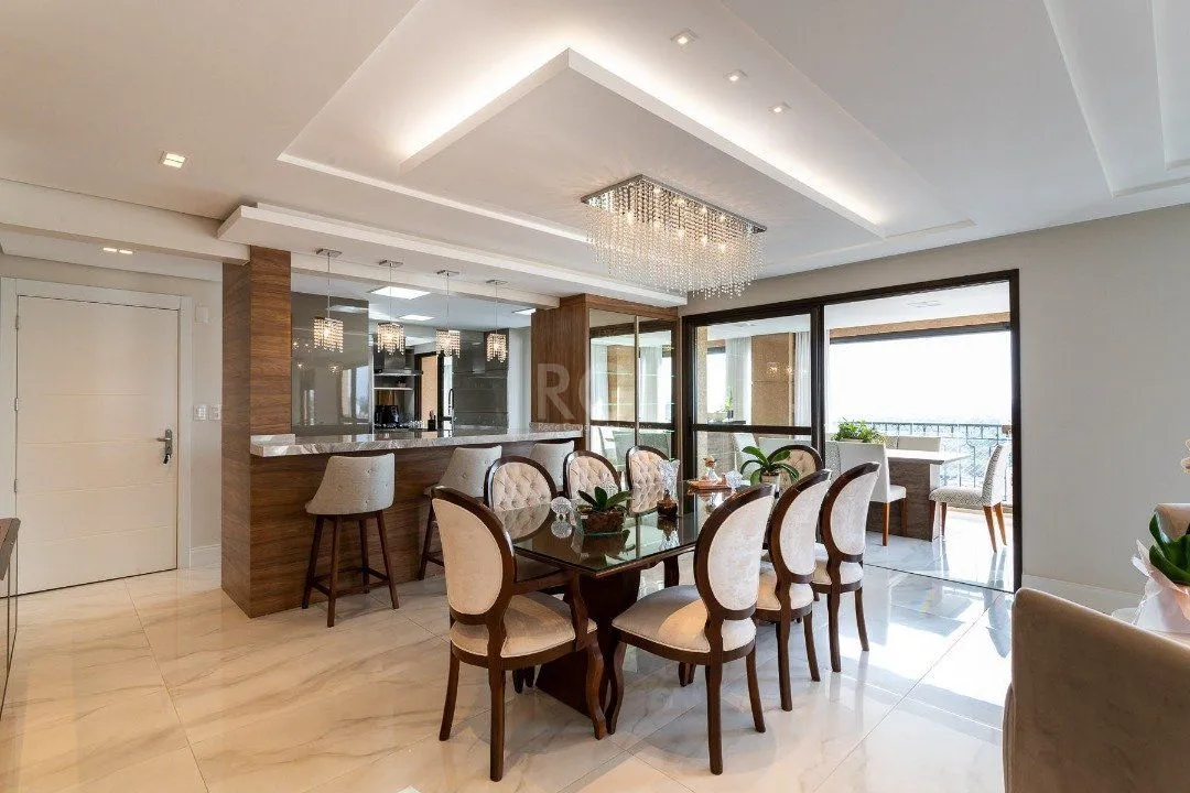 Imagem Apartamento para Venda - 323m², 3 dormitórios, sendo 3 suites, 4 vagas - Centro