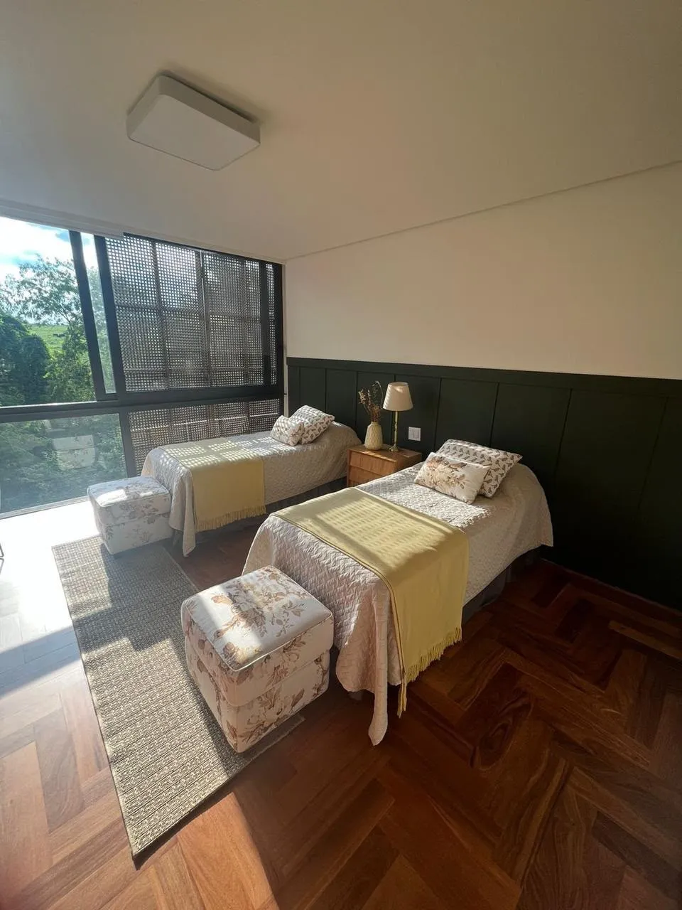 Imagem Casa de luxo à venda na Fazenda Boa Vista com 5 suítes, 500 m², projeto de Gui Mattos, hidromassagem e integração com a natureza