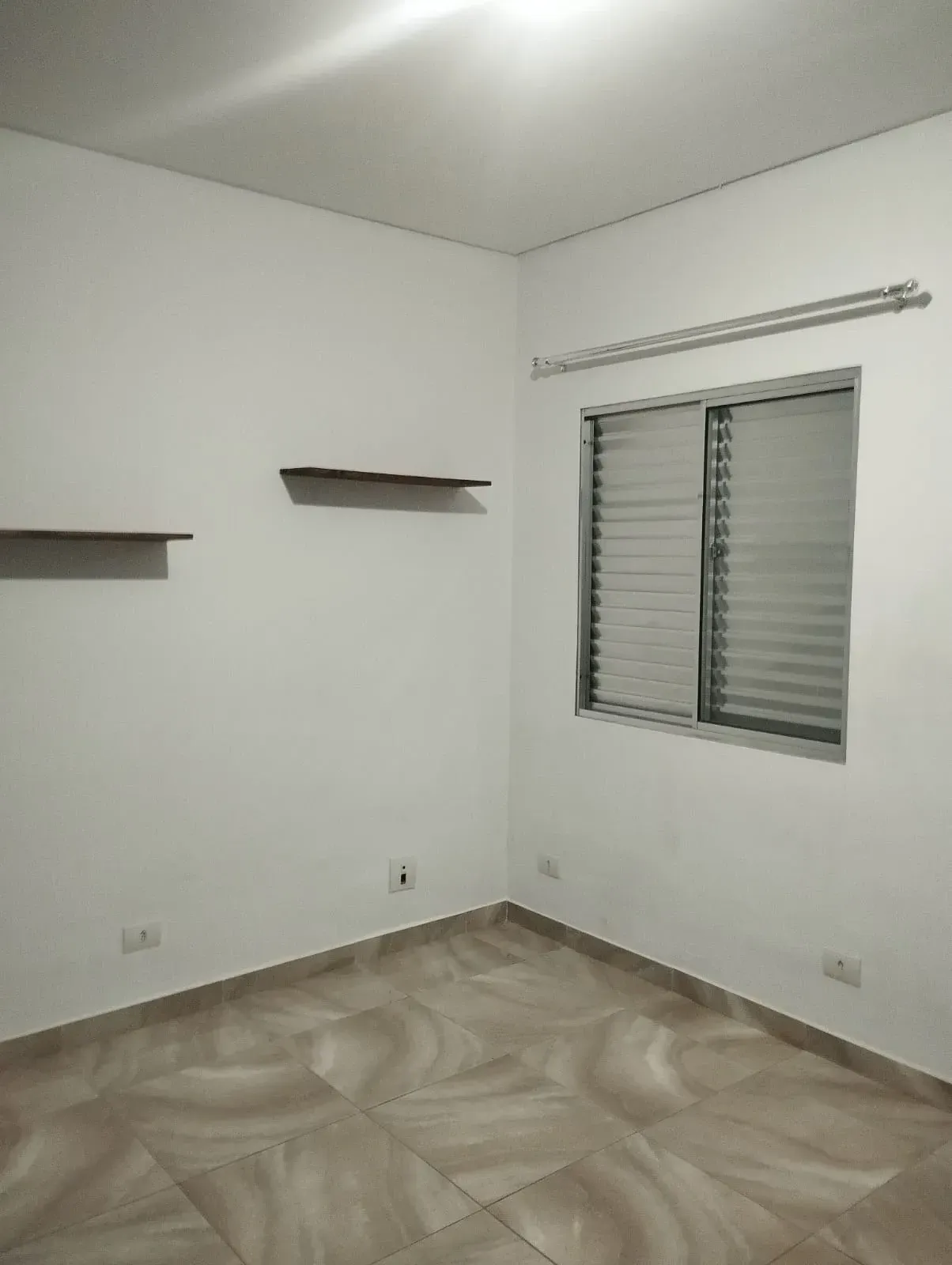 Imagem Casa com 2 Quartos para Alugar, 100 m² em Vila Brasílio Machado - São Paulo