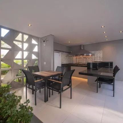 Imagem Studio de 27m², com varanda, excelente localização, 5 min a pé da Estação Campo Belo do Metrô!