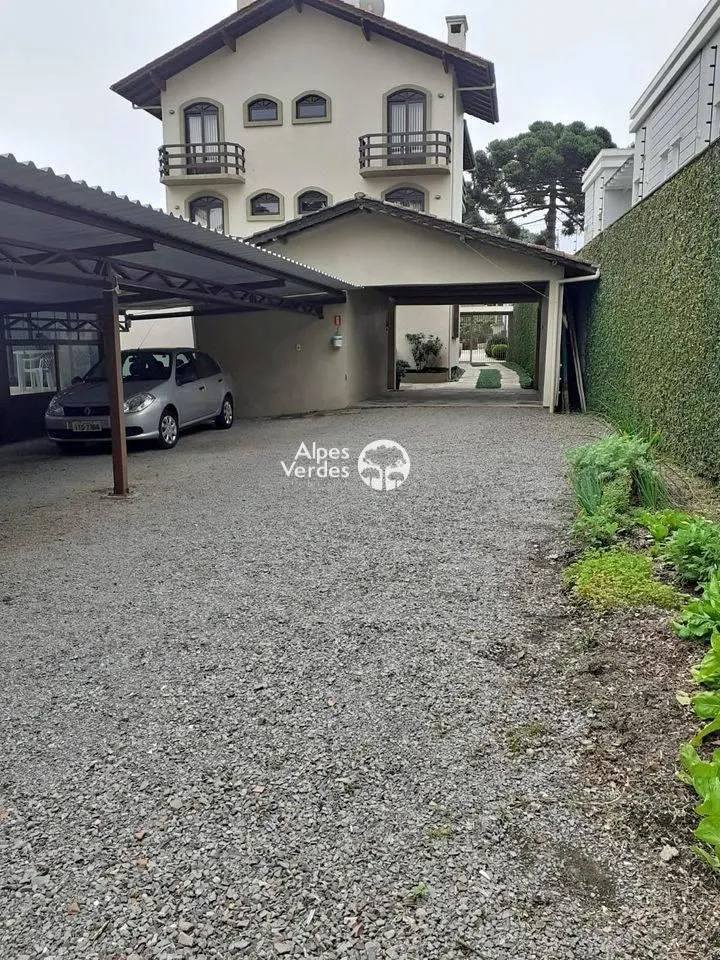 Imagem Vende-se pousada com 10 dormitorios no Centro de Canela