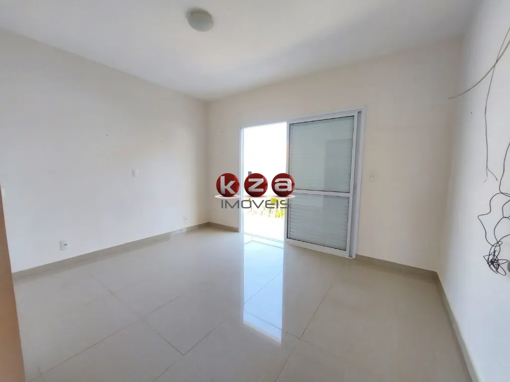Imagem Venda ou aluguel. Condomínio em Valinhos-SP: Casa com 3 Suítes, 2 Salas e 220m² de Área Privativa!