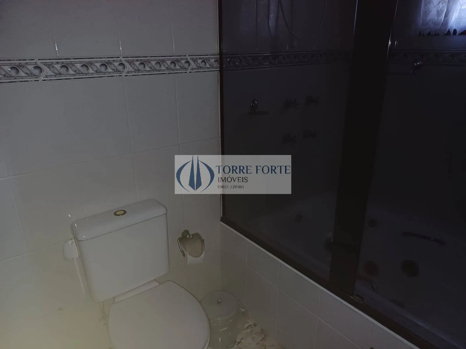 Imagem Ótimo sobrado, espaçoso 288 m² 3 dormitórios 2 suítes sala e garagem ampla