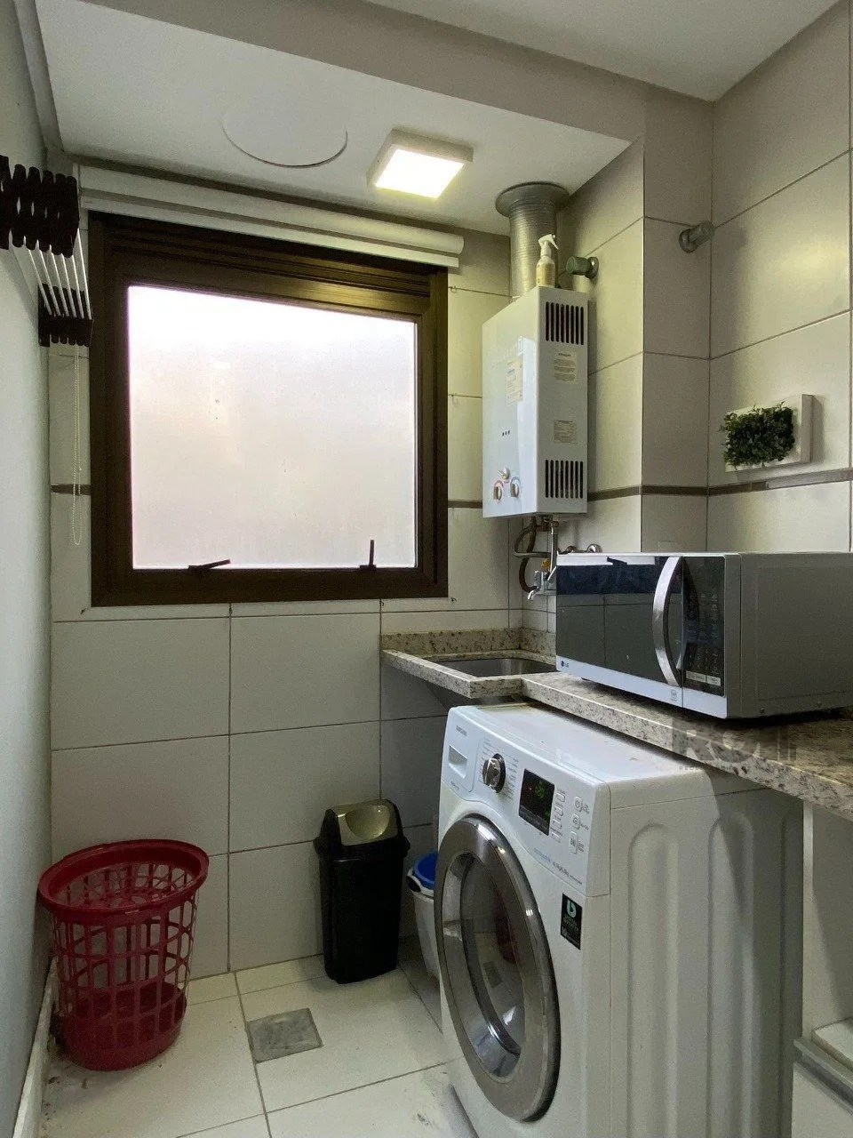 Imagem APARTAMENTO MOBILIADO DE 2 DORMITÓRIOS - CENTRO HISTÓRICO