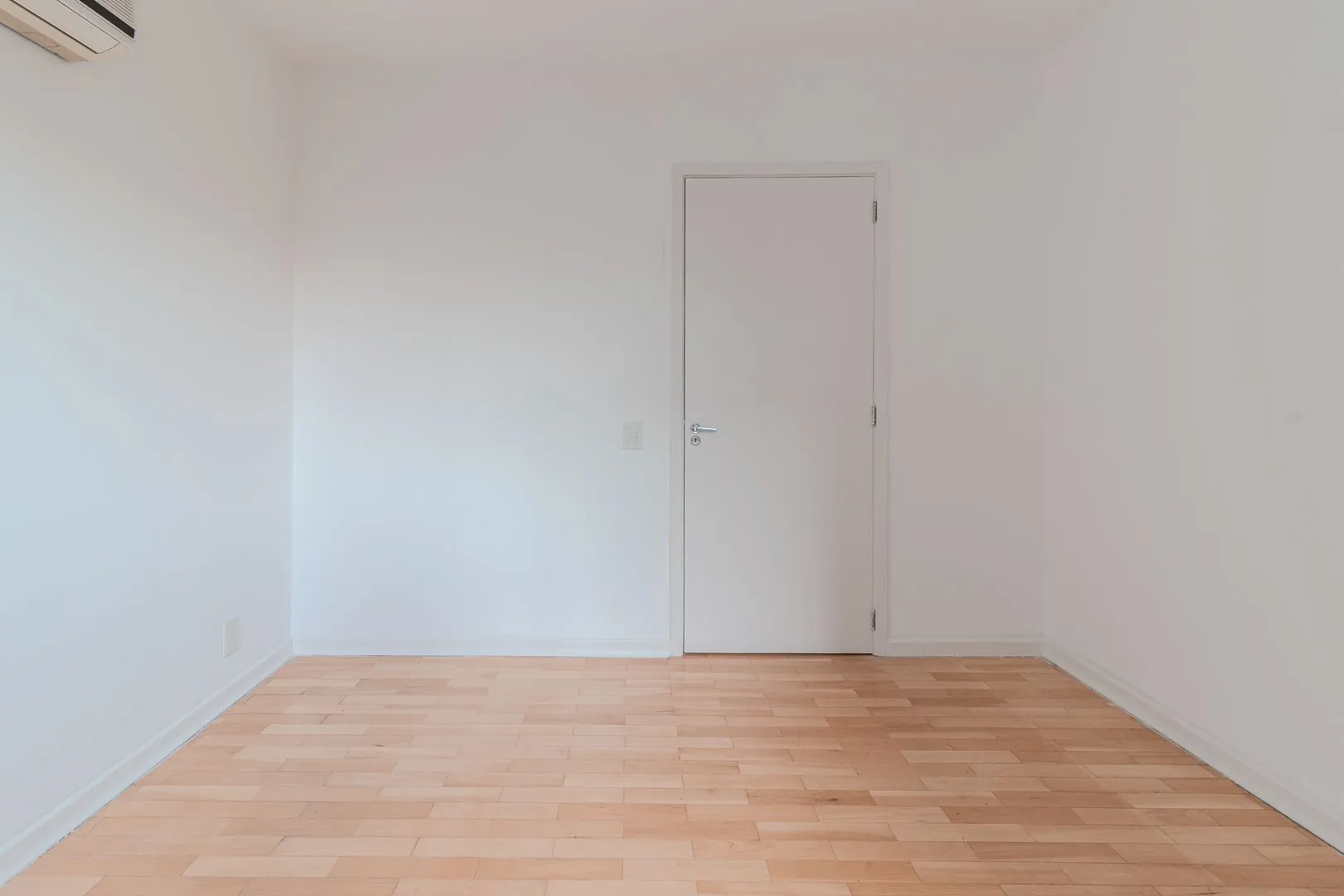 Imagem ️ MÁFFER IMÓVEIS ALUGA - APARTAMENTO 3 DORMITÓRIOS | 3 VAGAS | TOTALMENTE REFORMADO | MOINHOS DE VENTO