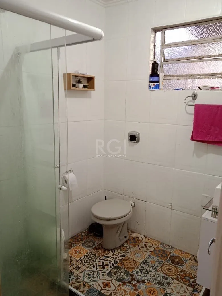 Imagem Casa para Venda - 140m², 5 dormitórios, 2 vagas - Cavalhada, Porto Alegre