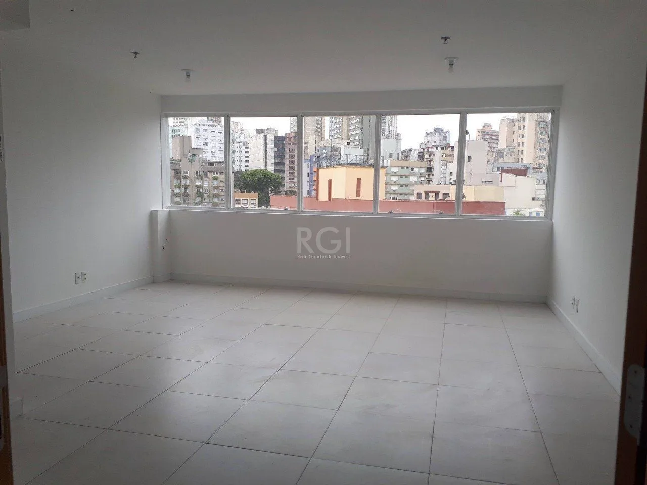Imagem Sala Comercial em Cidade Baixa