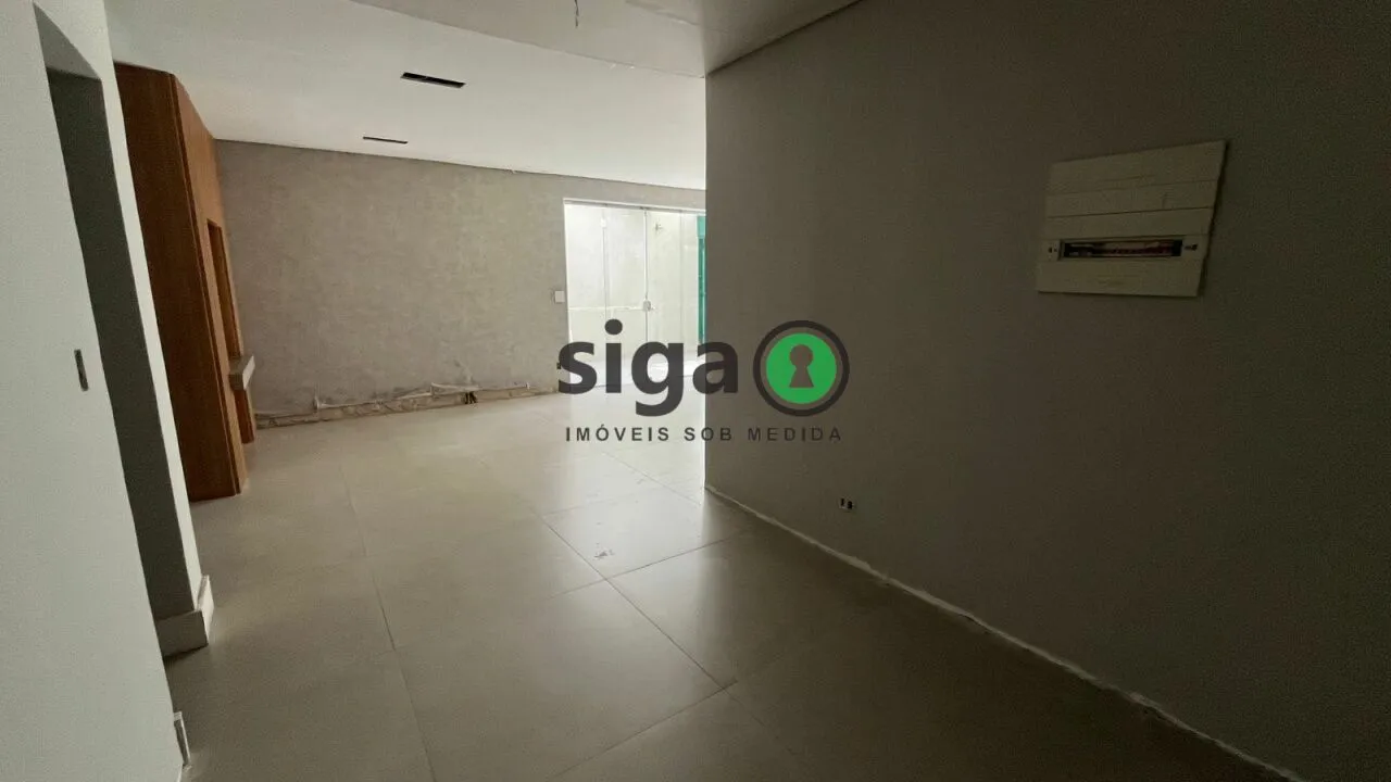 Imagem Casa Comercial em Ponto Estratégico de Indianópolis com 4 Vagas