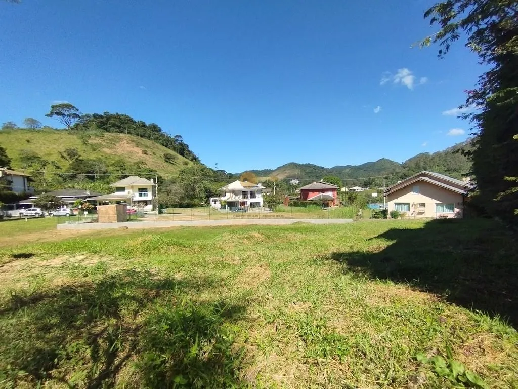 Imagem Terreno em Condomínio para Venda em Teresópolis / RJ no bairro Vargem Grande