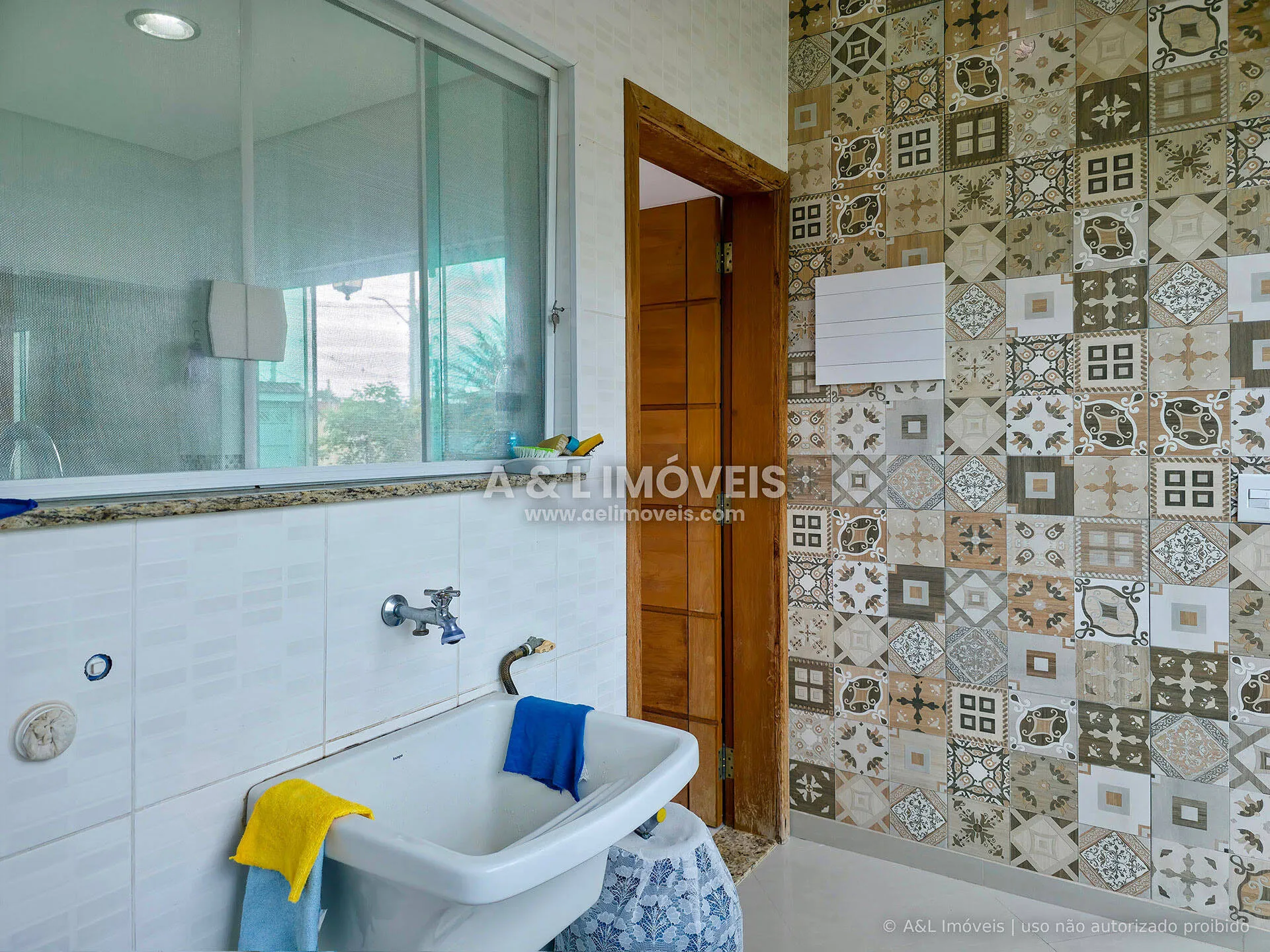 Imagem Casa em Tremembé | 313 m², 4 Suítes, Piscina e Área Gourmet