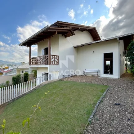 Imagem Casa | Amizade | 3 quartos ( sendo 1 suíte) | 192m² (378m² de terreno)