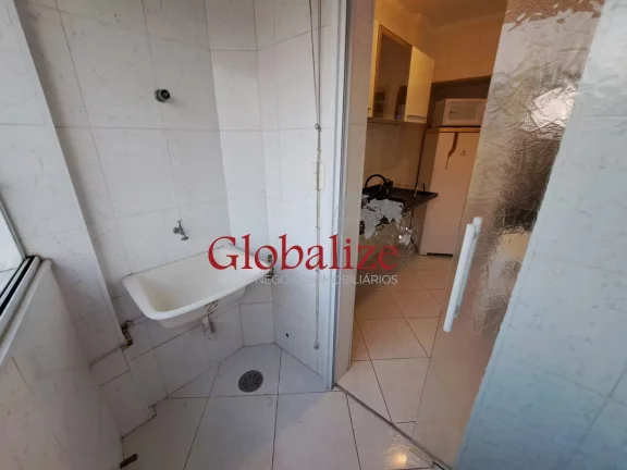 Imagem Apartamento com 60m², 1 quarto, 1 quadra da praia, elevador e portaria por R$420.000,00 na Ponta da Praia em Santos