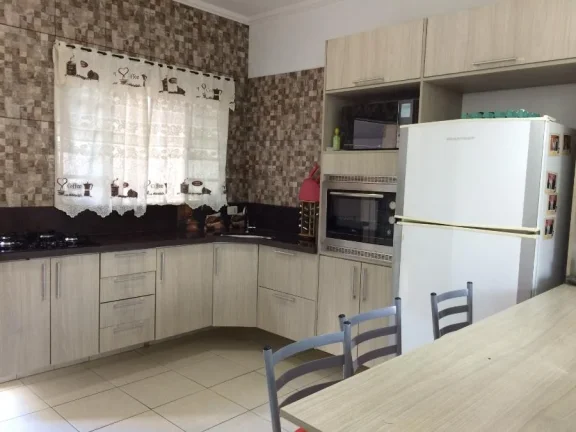 Imagem Sobrado para Venda por R$790.000,00 com 351m², 3 suites, 6 vagas e 7 banheiros - Jardim medina, Poá / SP - Cód. 13513
