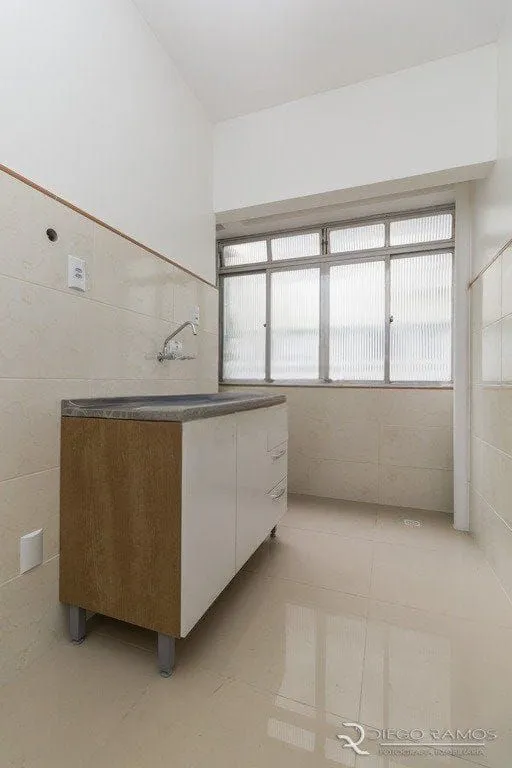 Imagem Apartamento de 02 quartos, sendo 01 com Ar condicionado, no bairro Centro Histórico em Porto Alegre/RS.