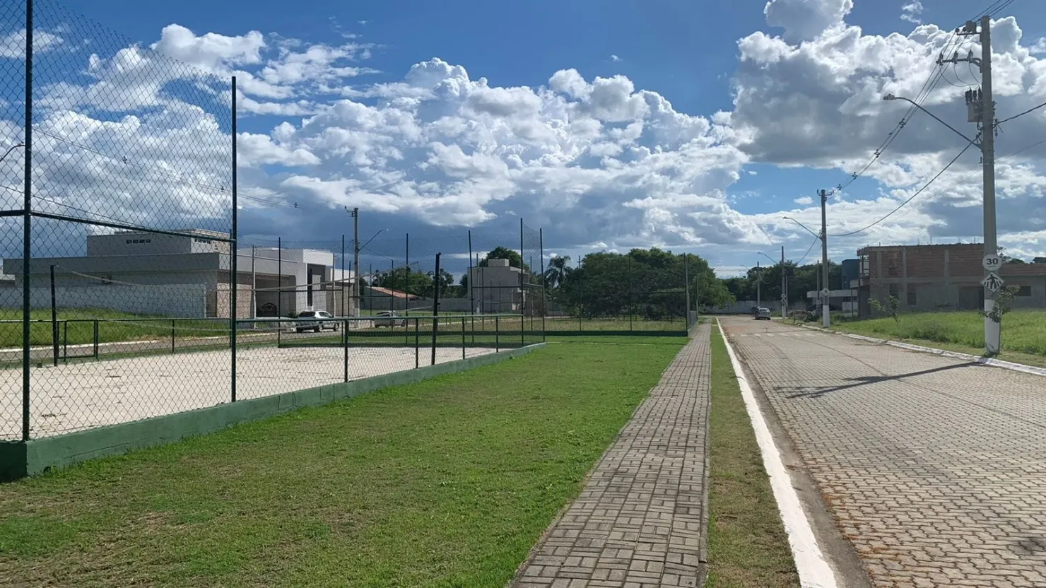 Imagem Terreno de 360m² à Venda no Loteamento Res. Lilian Schneider - Quiririm