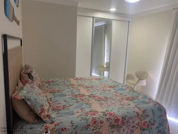 Imagem Casa de Luxo em Condomínio: 4 Quartos, 2 Suítes, 2 Salas, 2 Banheiros, 2 Vagas de Garagem em Buraquinho - Lauro de Freitas-BA.