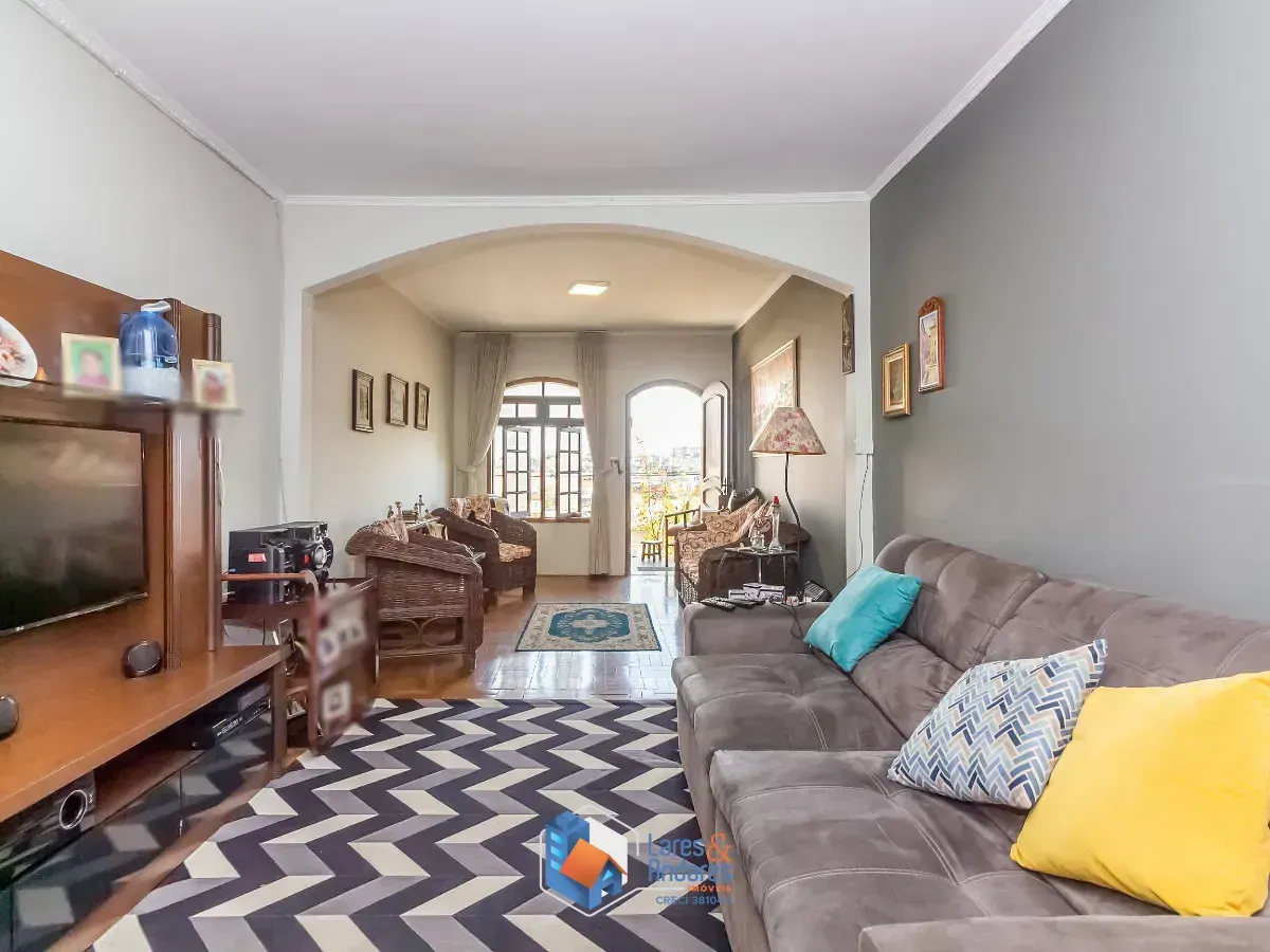 Imagem Sobrado para venda em Nossa Senhora do Ó com 3 quartos, sendo 1 suíte, 233m²