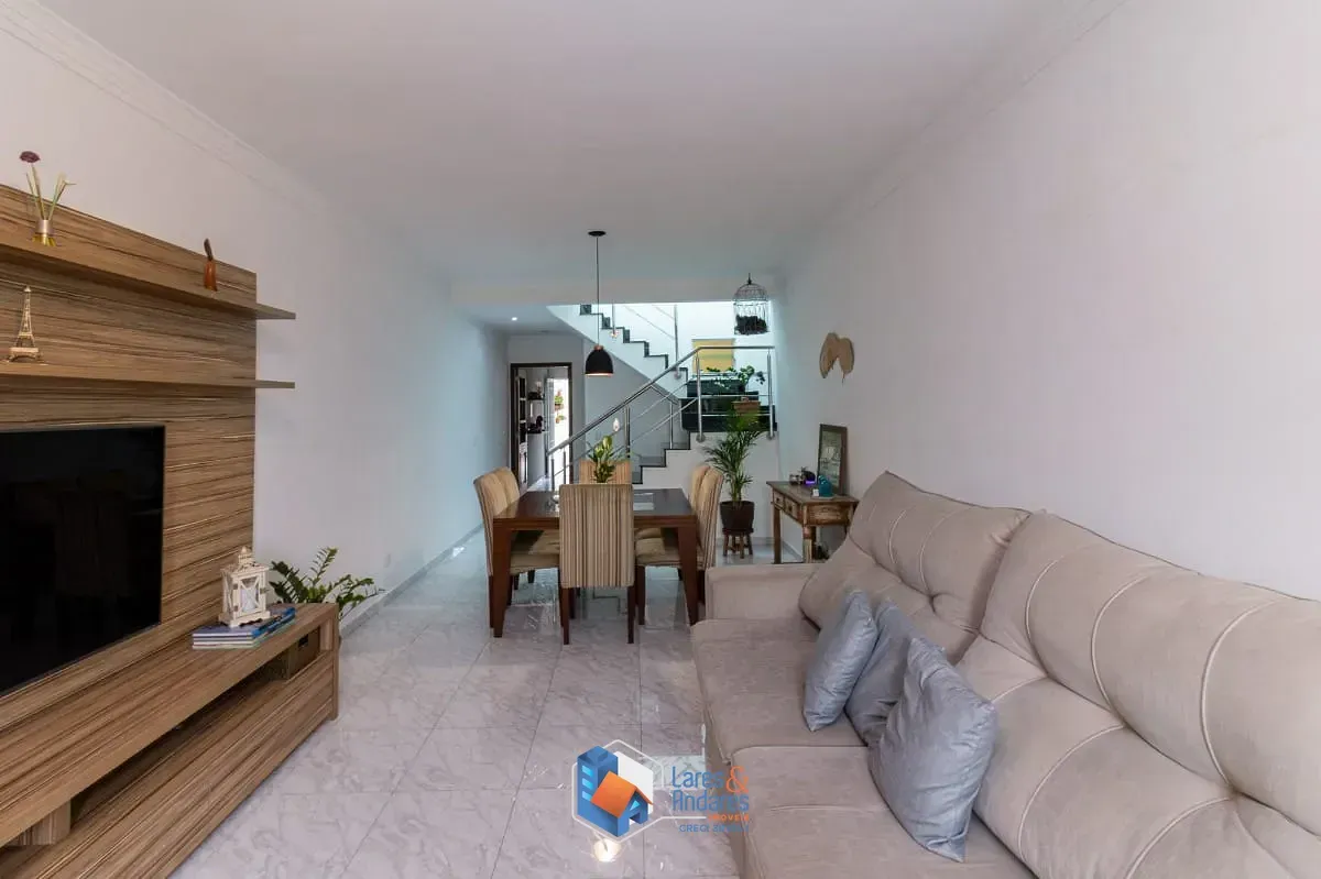 Imagem Casa para venda em Parque São Domingos com 3 quartos, sendo 1 suíte, 140m²