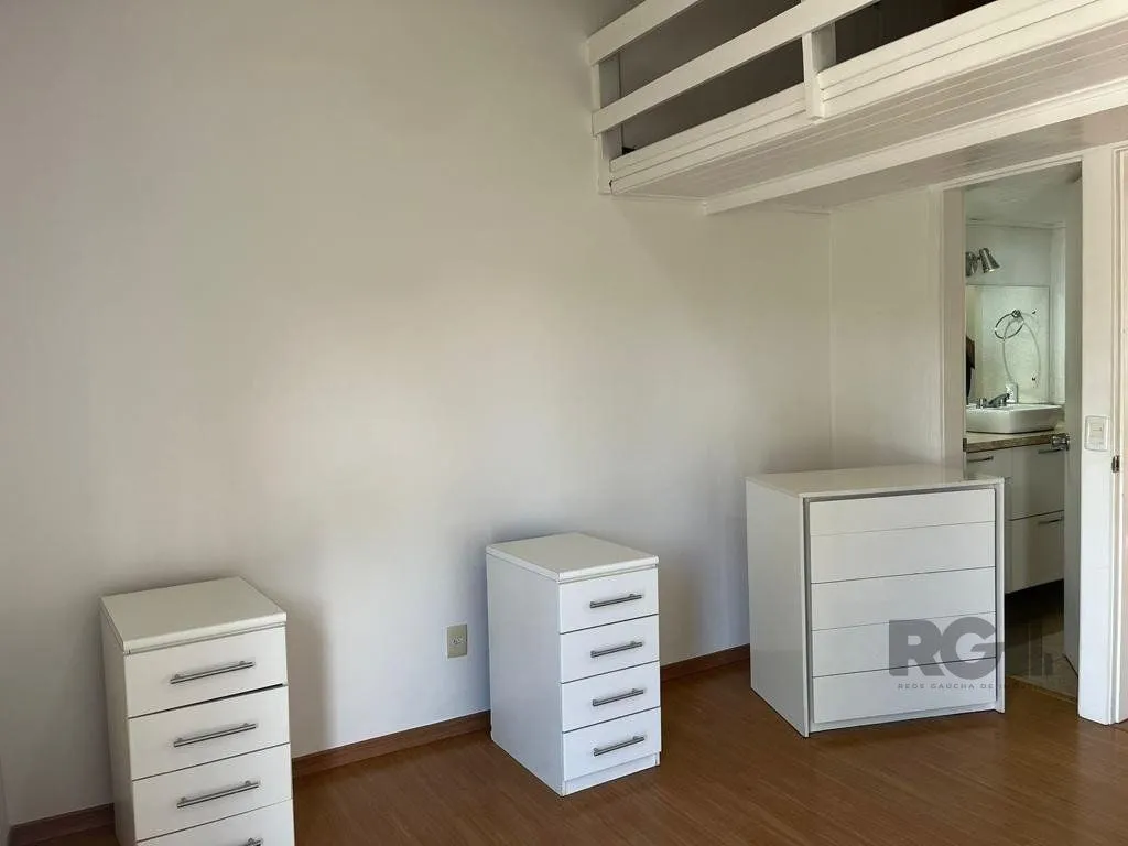 Imagem Casa Condominio para Venda - 70m², 2 dormitórios, sendo 1 suites, 2 vagas - Cavalhada