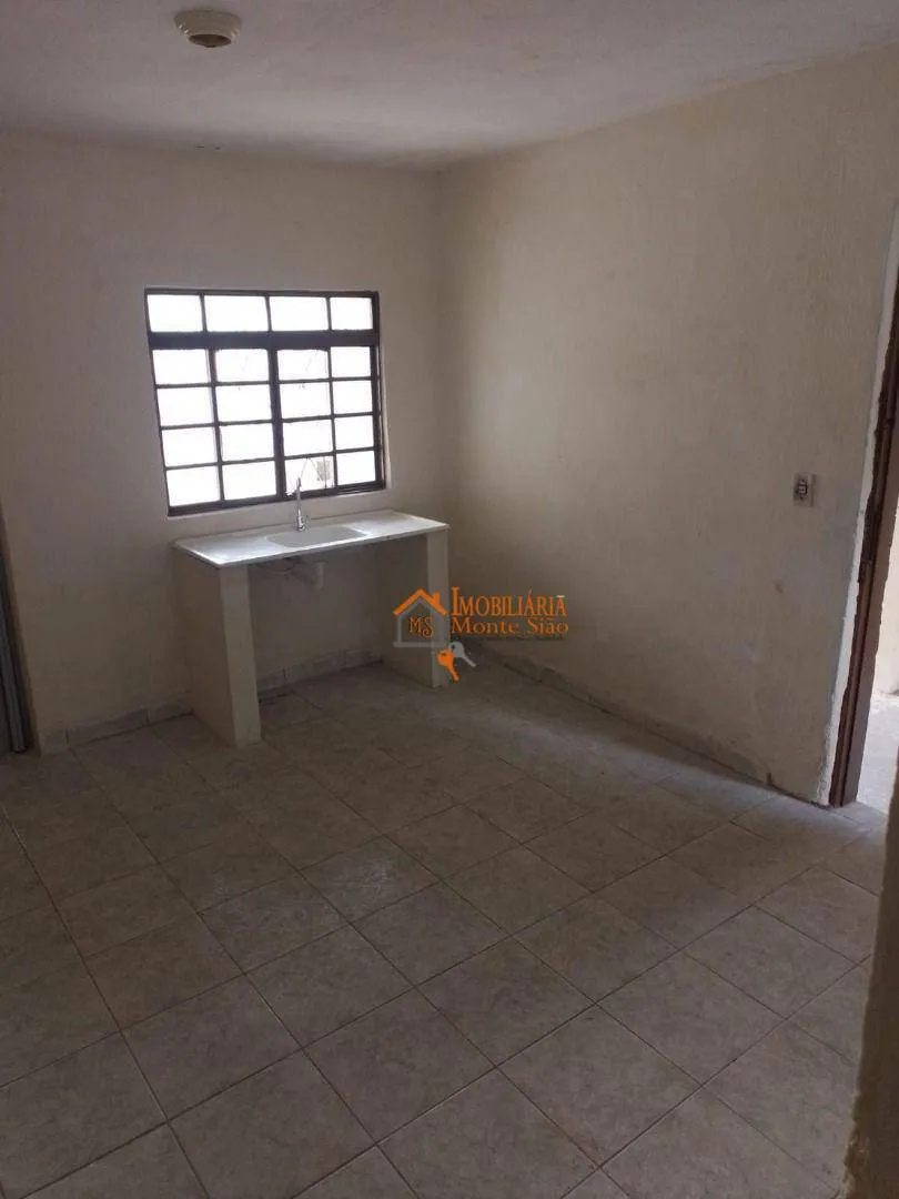 Imagem Sobrado com 4 dormitórios à venda, 200 m² por R$ 426.000,00 - Cidade Soberana - Guarulhos/SP