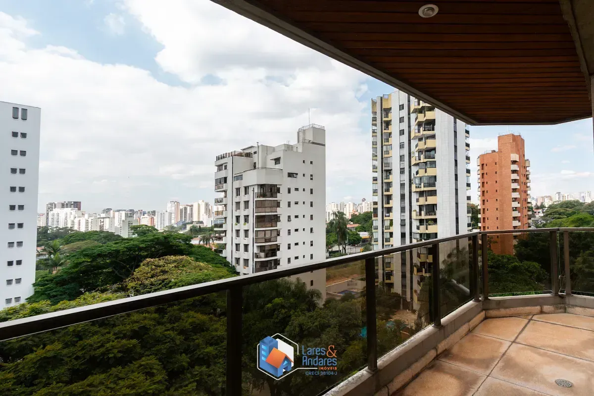 Imagem Cobertura para venda em Moema com 3 quartos, sendo 3 suítes, 389m²