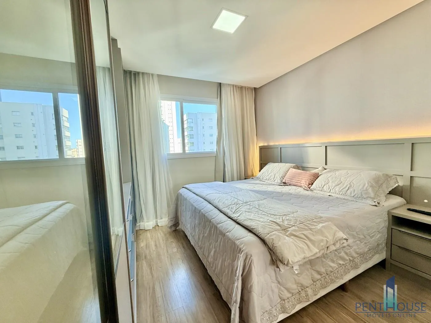 Imagem Apartamento Zona Central para Venda em Balneário Camboriú, CENTRO, 4 dormitórios, 2 suítes, 3 banheiros, 2 vagas