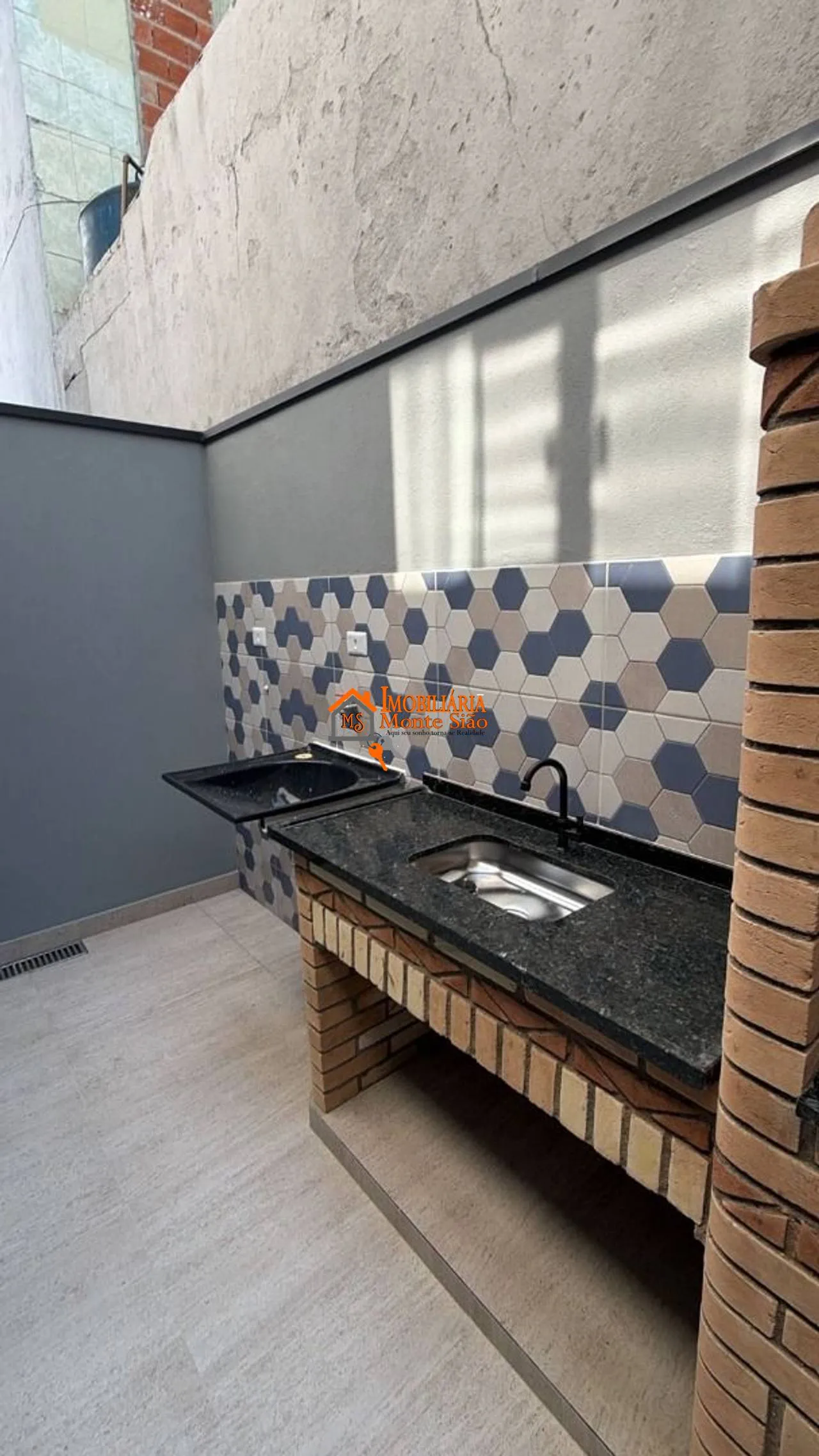 Imagem Sobrado com 2 dormitórios à venda, 75 m² por R$ 490.000,00 - Jardim Zélia - Itaquaquecetuba/SP